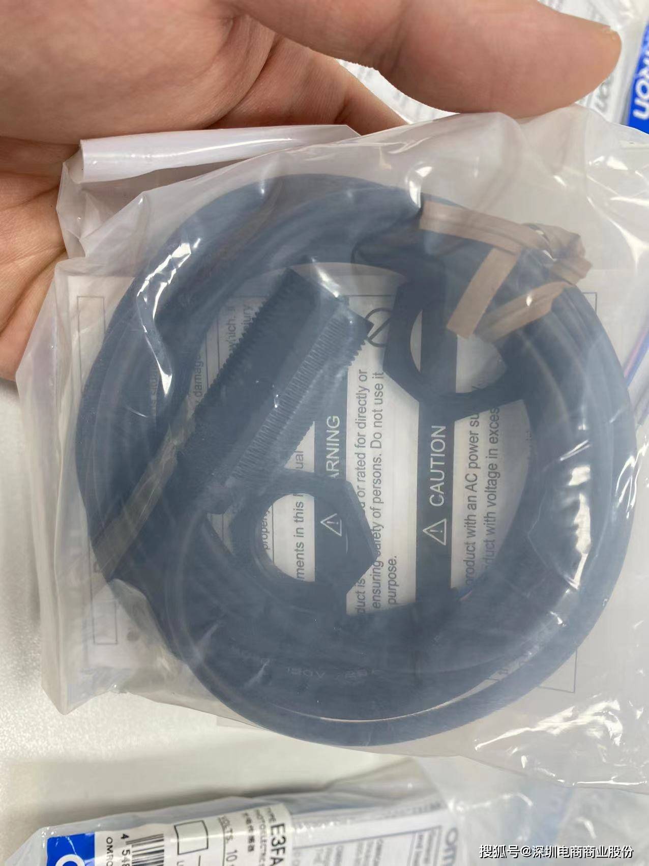 【电商】MRO供应链日本欧姆龙Omron光电传感器 E3FA-DN15 2M