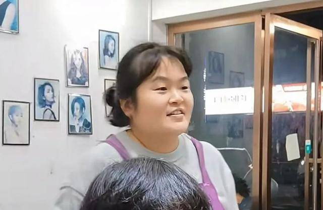 定价30元被怼，理发师晓华咋就拉低行业档次了？