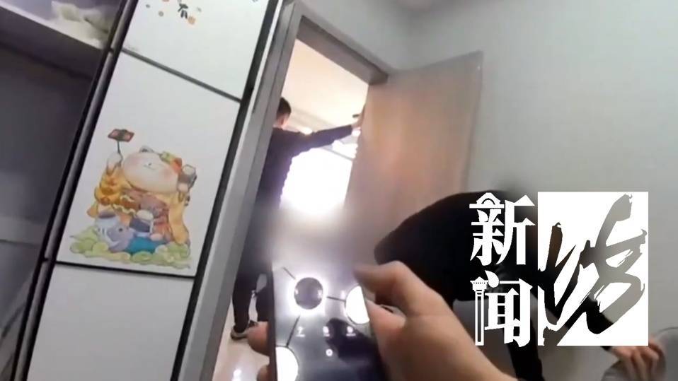 一眼看穿！上海爷叔报警：这两人极为奇怪！警方一查，果然不对劲→